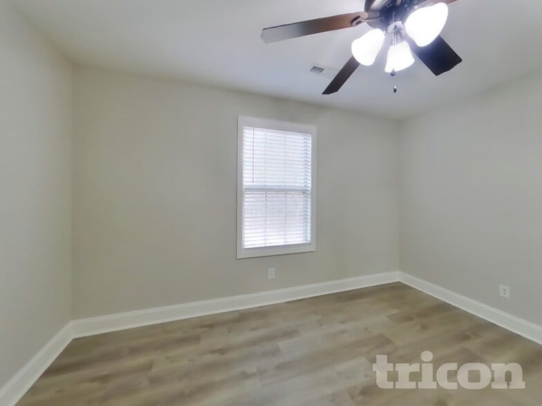 Building Photo - 646 Fox Hound Dr