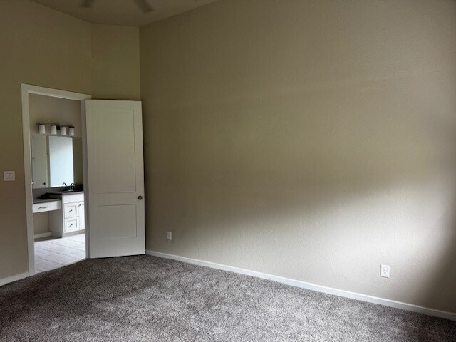 Building Photo - 4594 Silver Moon Dr