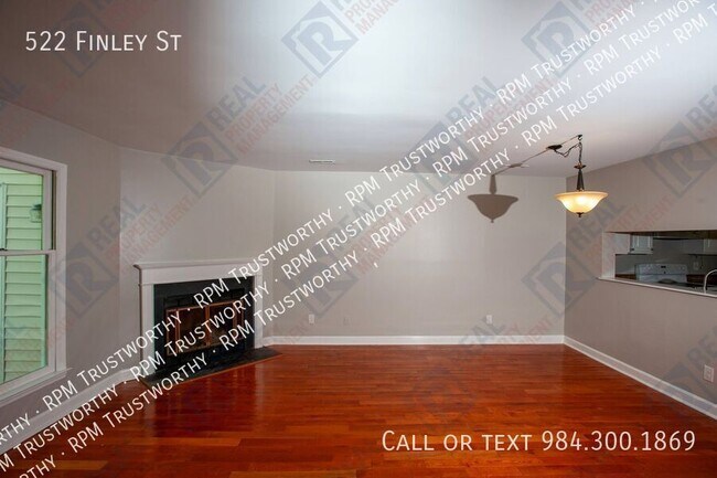 Building Photo - 522 Finley St