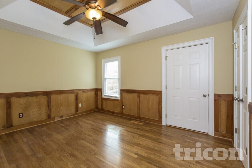 Building Photo - 160 Eagle Glen Dr