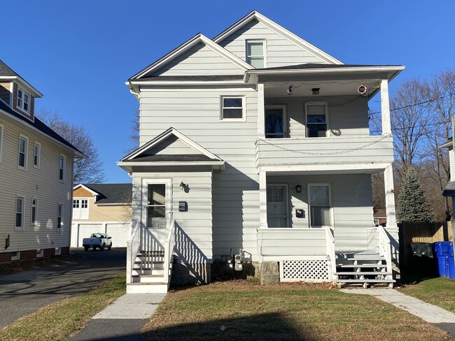 Primary Photo - 143 Calhoun St