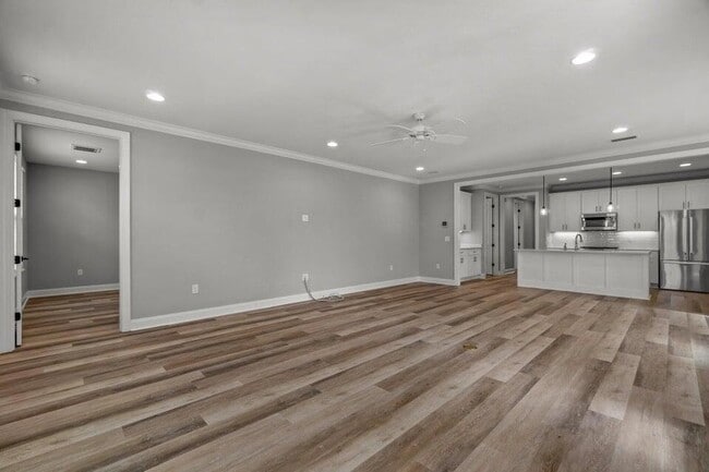 Building Photo - 76 Conifer Ct