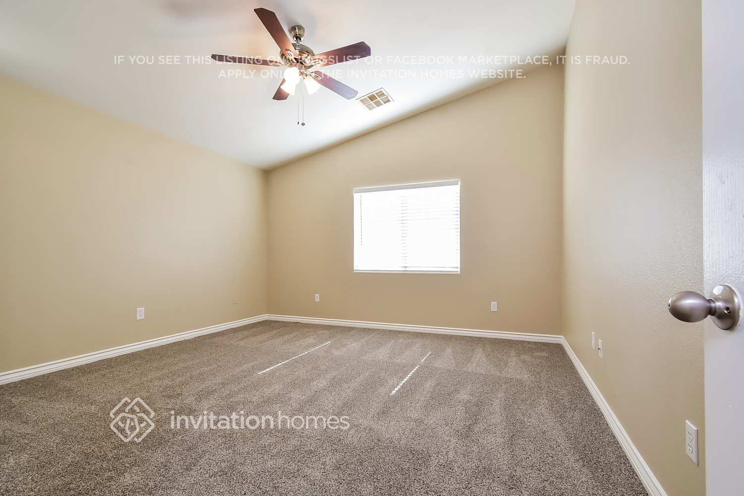 Building Photo - 3832 N Goldfield St