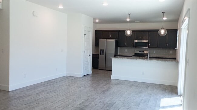 Building Photo - 2141 Bluebonnet Ln