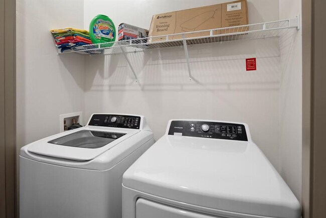 Building Photo - 8890 Founders Square Dr