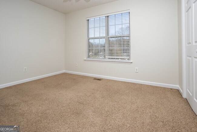 Building Photo - 3905 Saddlecreek Dr