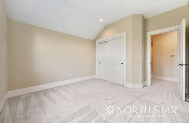 Building Photo - Stunning Renaissance at Peterkort Woods To...
