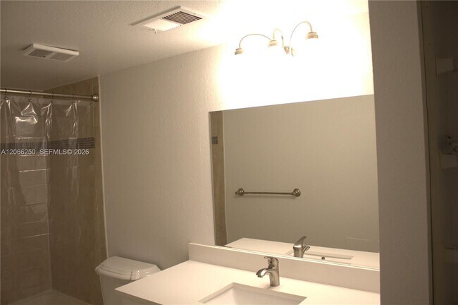 Building Photo - 2826 S University Dr