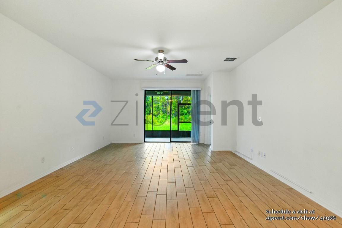 Building Photo - 10749 Pleasant Knoll Dr