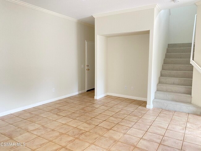 Building Photo - 559 Yarrow Dr
