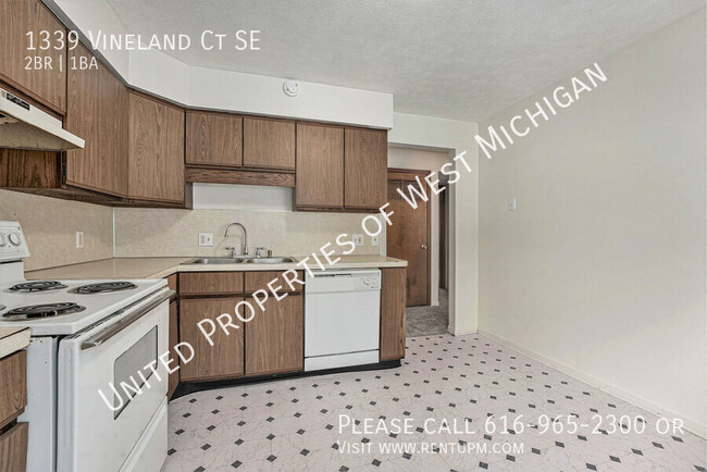 Building Photo - Available Now | 2 Bedroom 1 Bath Apartment...