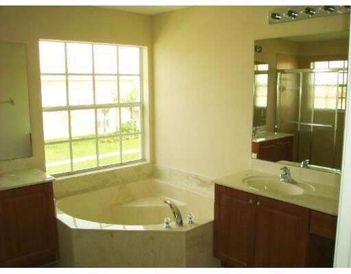 Building Photo - 11481 Silk Carnation Way
