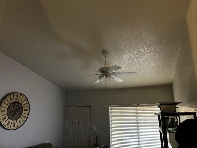 Building Photo - CASTLE VIEW