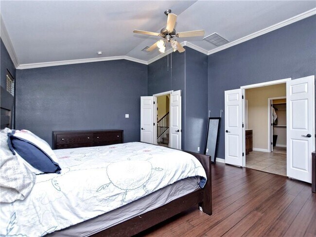 Building Photo - 1802 Greenside Trail