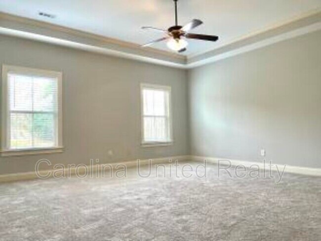 Building Photo - 220 Kickham Ln