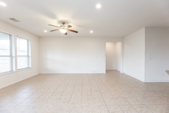 Building Photo - 25342 Briscoe Village Dr