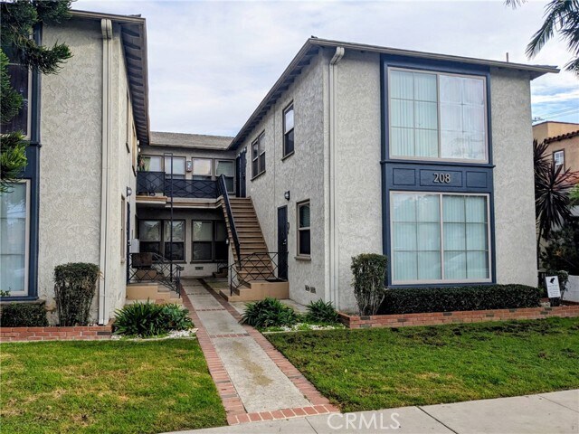 Building Photo - 208 Granada Ave