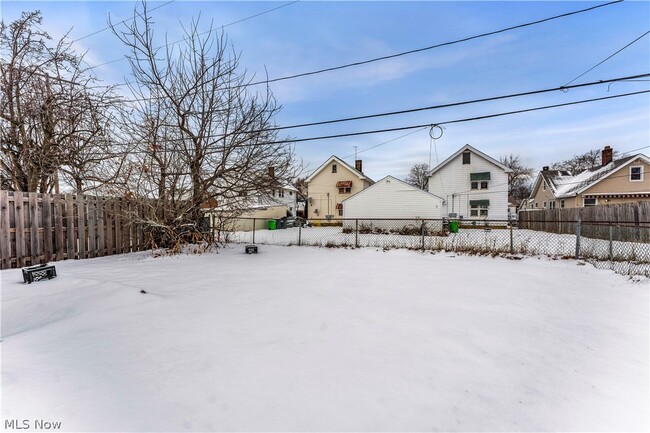 Building Photo - 22501 Arms Ave