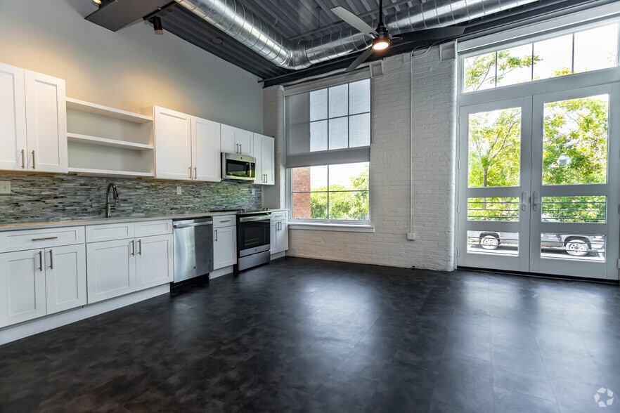 Primary Photo - Merrell Soule Lofts