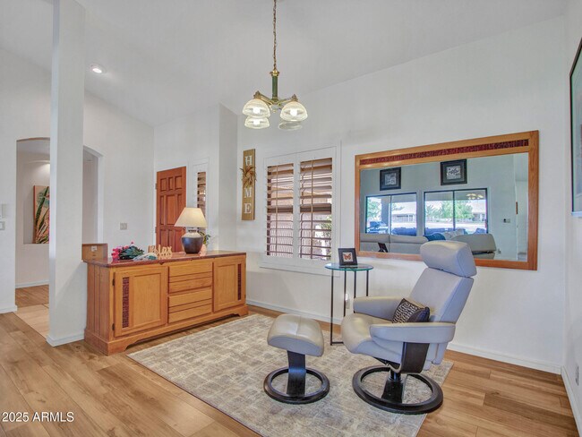 Building Photo - 9343 W Escuda Dr