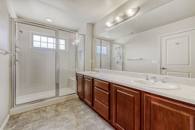 Building Photo - 3 Bed 3 Bath Townhouse in Westminster