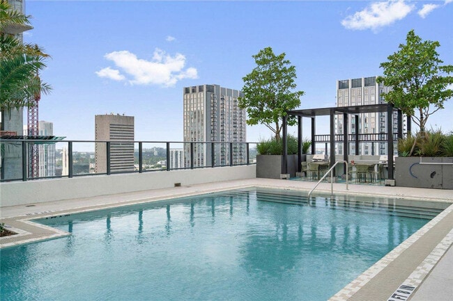 Building Photo - 601 N Miami Ave