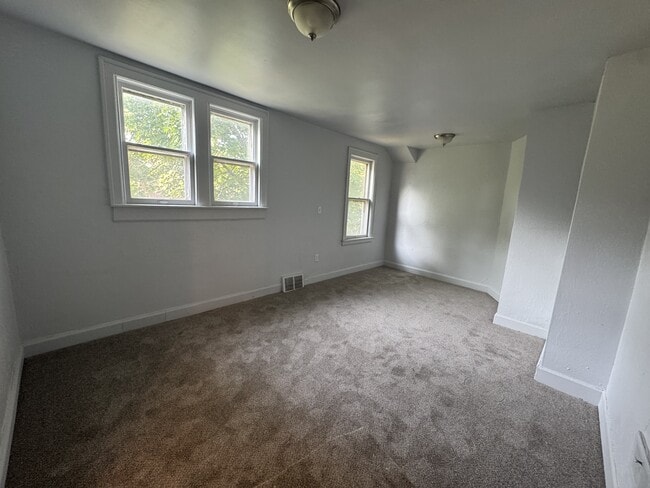 Building Photo - 15016 Cruse St
