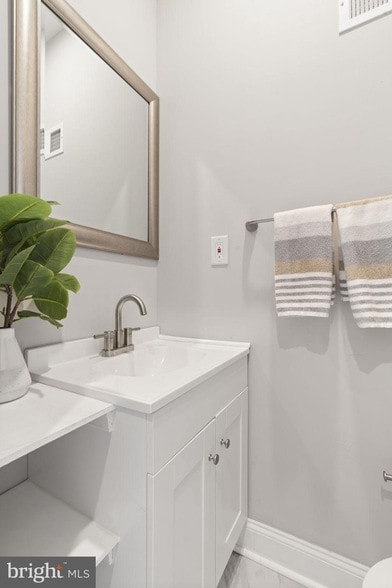 Building Photo - 2571 Coral St