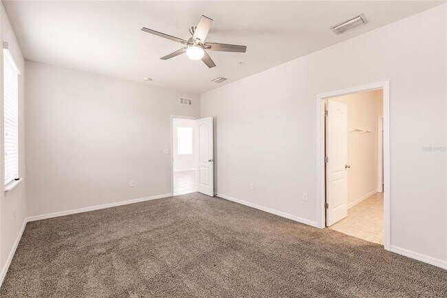 Building Photo - 3215 Oriole Dr