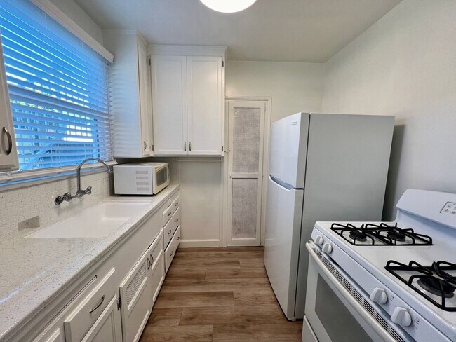 Primary Photo - North Park Downstairs One Bedroom Apartmen...