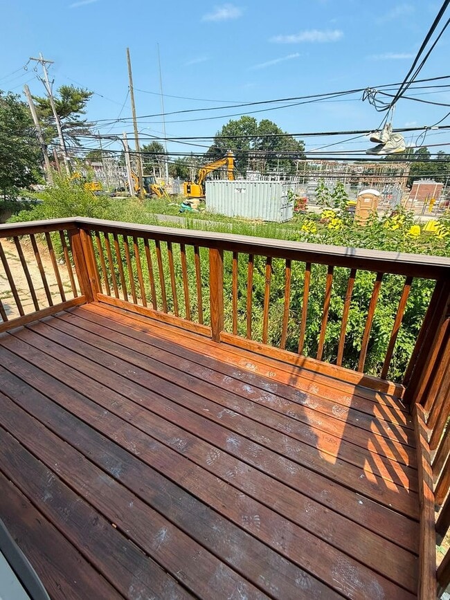 Building Photo - Spacious 2BR Home with Finished Basement  Central Air  $1,600/month