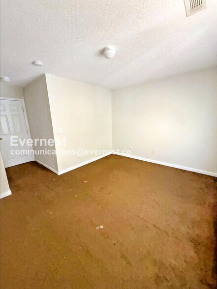 Building Photo - 7688 Creekside Ln