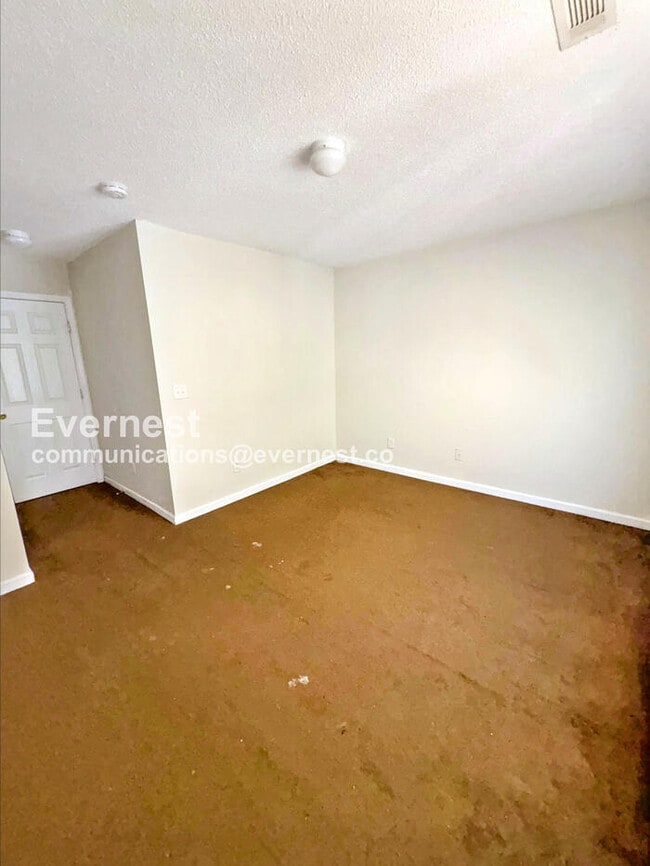 Building Photo - 7688 Creekside Ln