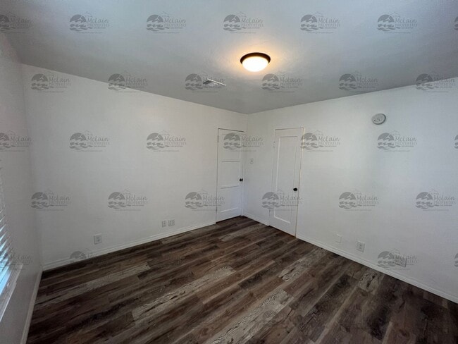 Building Photo - 3310 Eureka Pl