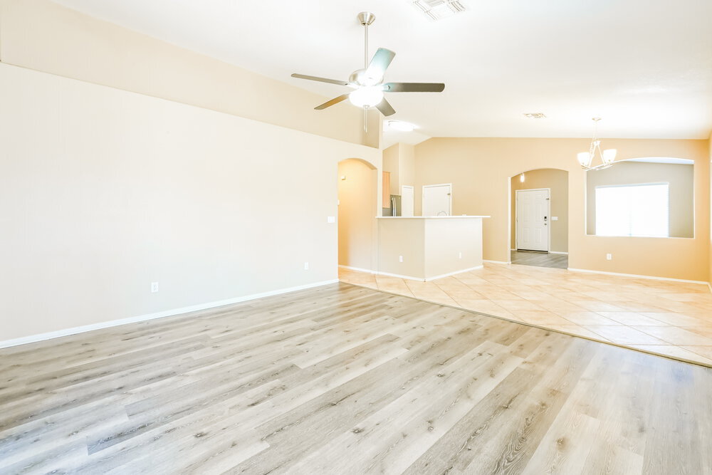 Building Photo - 803 S Chatsworth