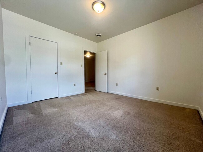 Building Photo - Fantastic Oakland 2Br! Great Location on t...