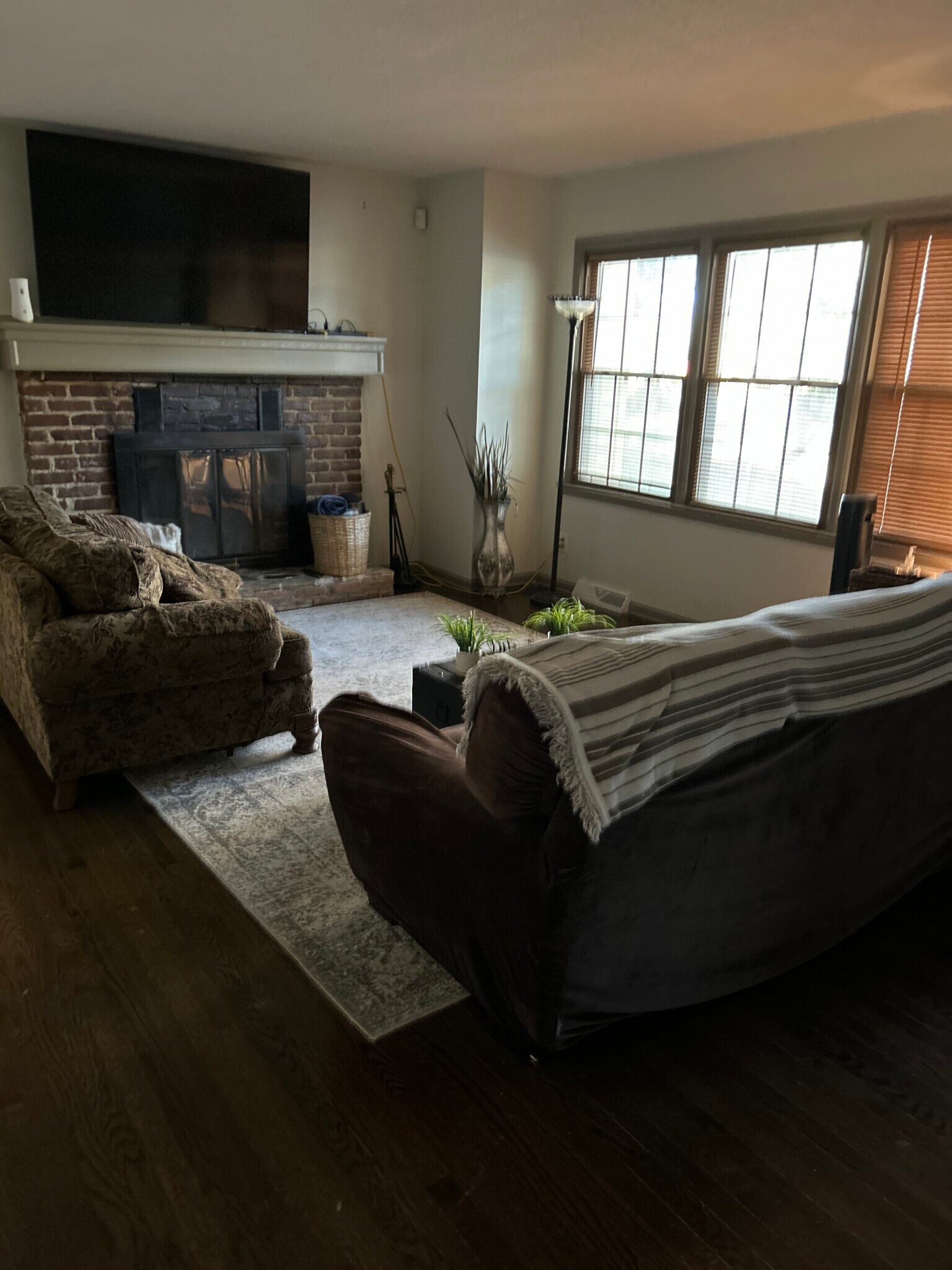 Building Photo - 1205 N Parker St