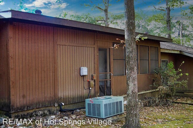 Building Photo - 3 br, 2 bath House - 26 Orantes Place