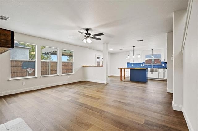 Building Photo - 1713 Pebblebrook Ln