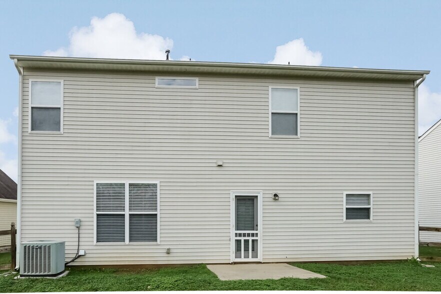 Building Photo - 4002 Chimney Wood Trail