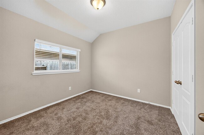 Building Photo - 8811 Trenton Landing Ln