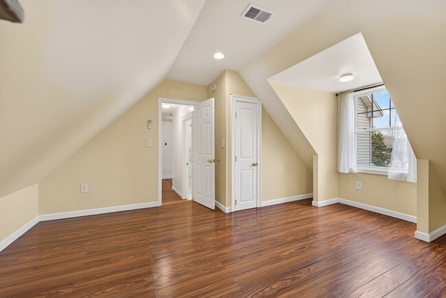 Building Photo - 6 Adams St