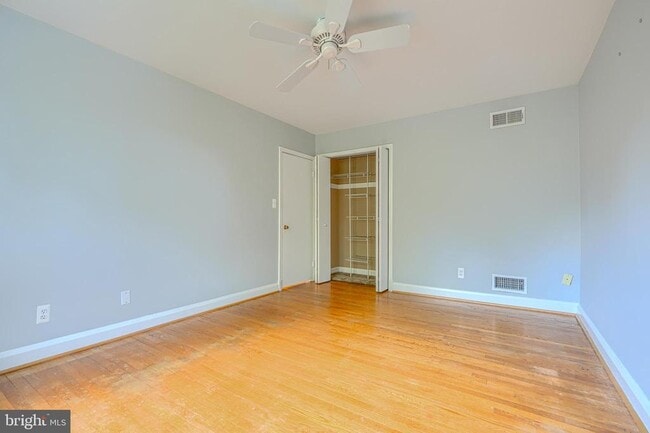 Building Photo - 372 Old Trail