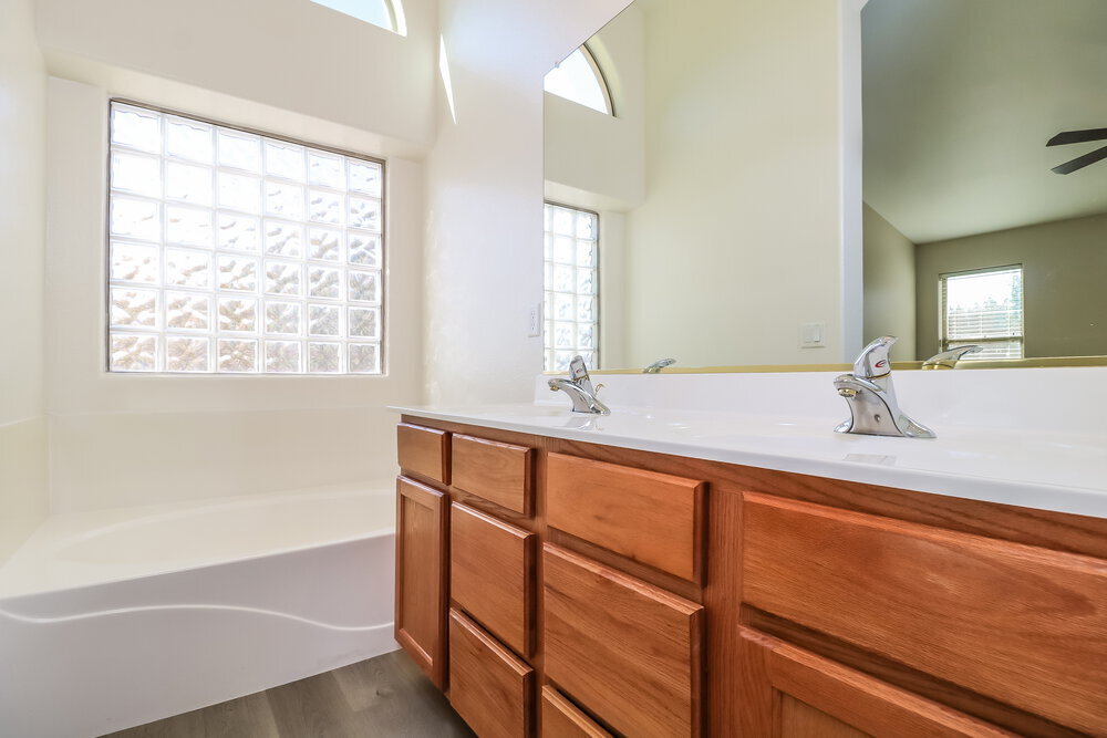 Building Photo - 3108 S 92nd Dr