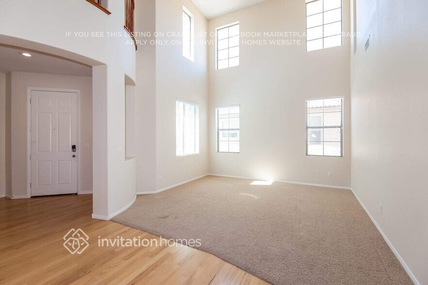 Building Photo - 9294 Branford Hills St