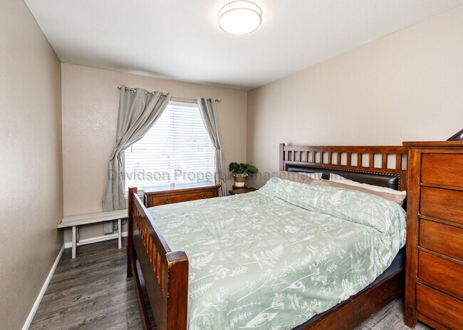 Building Photo - 7724 Canyon Oak Dr