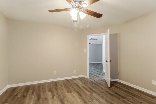 Building Photo - 20923 Sedona Ranch Ln