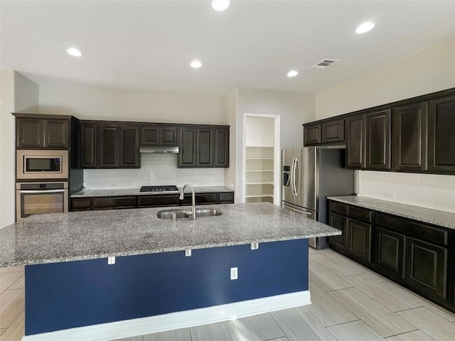 Building Photo - 7112 Cut Plains Trail