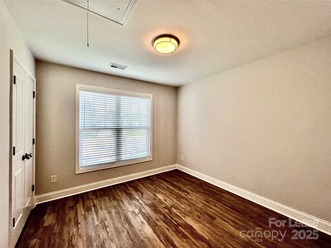 Building Photo - 2036 Summey Ave