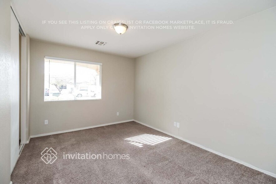 Building Photo - 7226 W Hess Ave